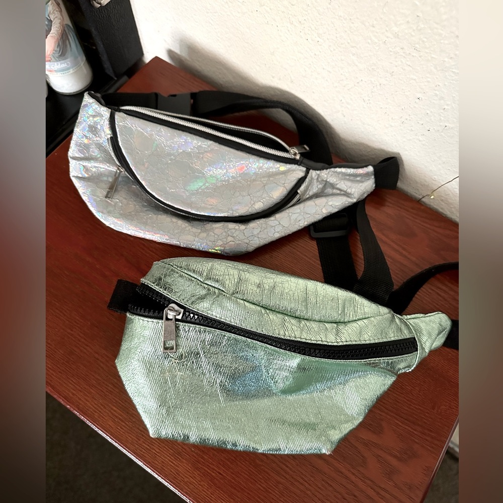 Hologram y2k Fanny packs , silver and green . Brand New !!!